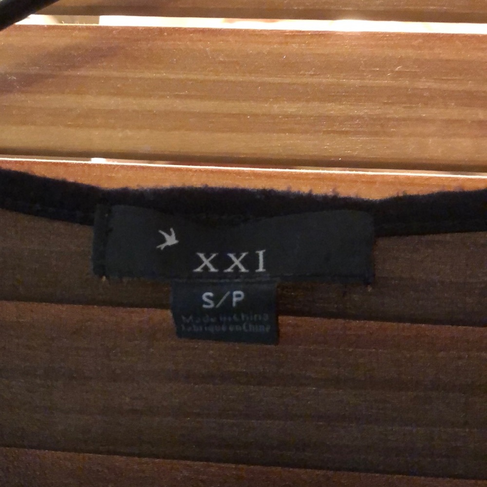 black short sleeve shirt